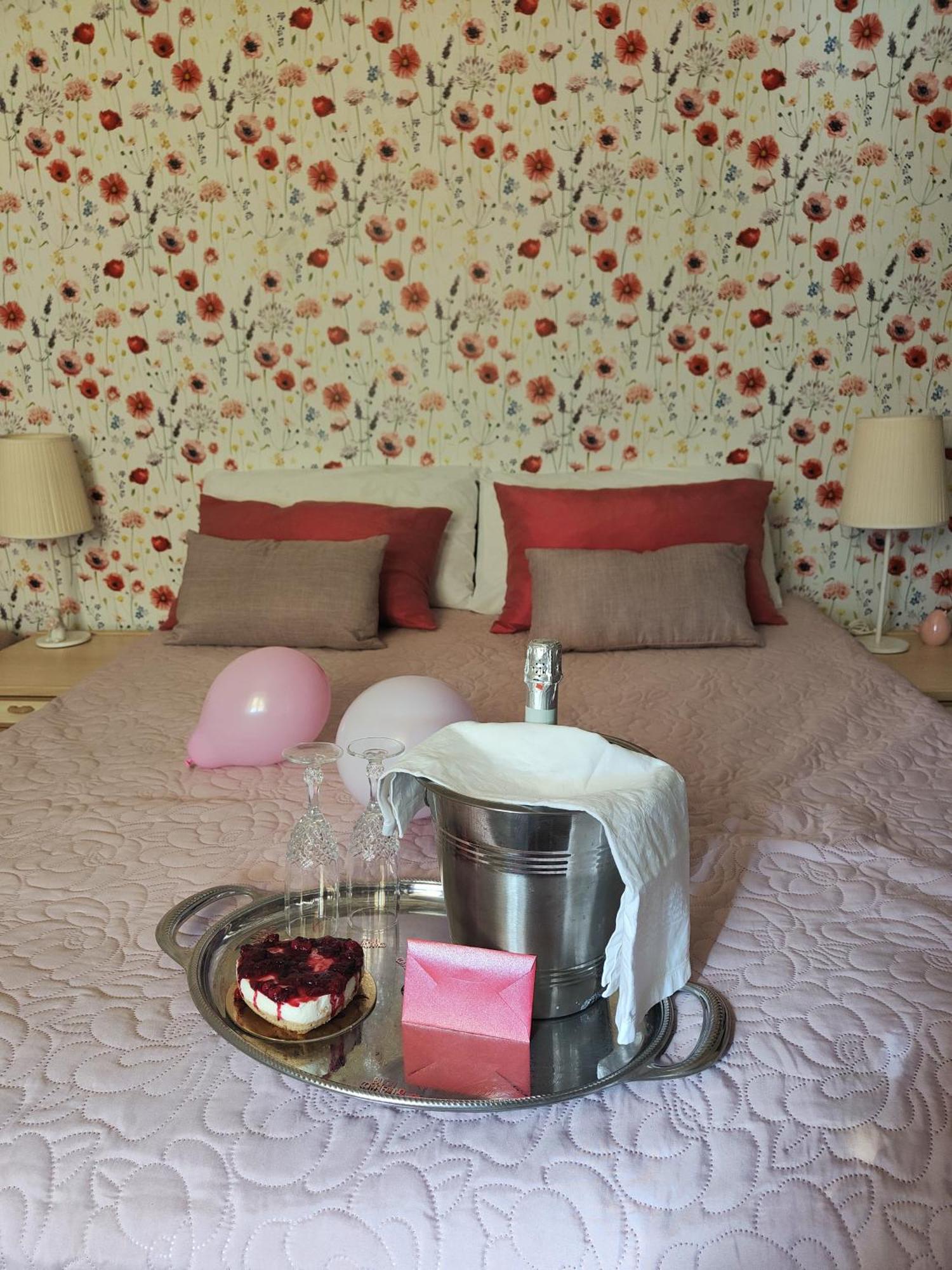 Casale Dei Ricordi Bed & Breakfast Arce Exterior photo