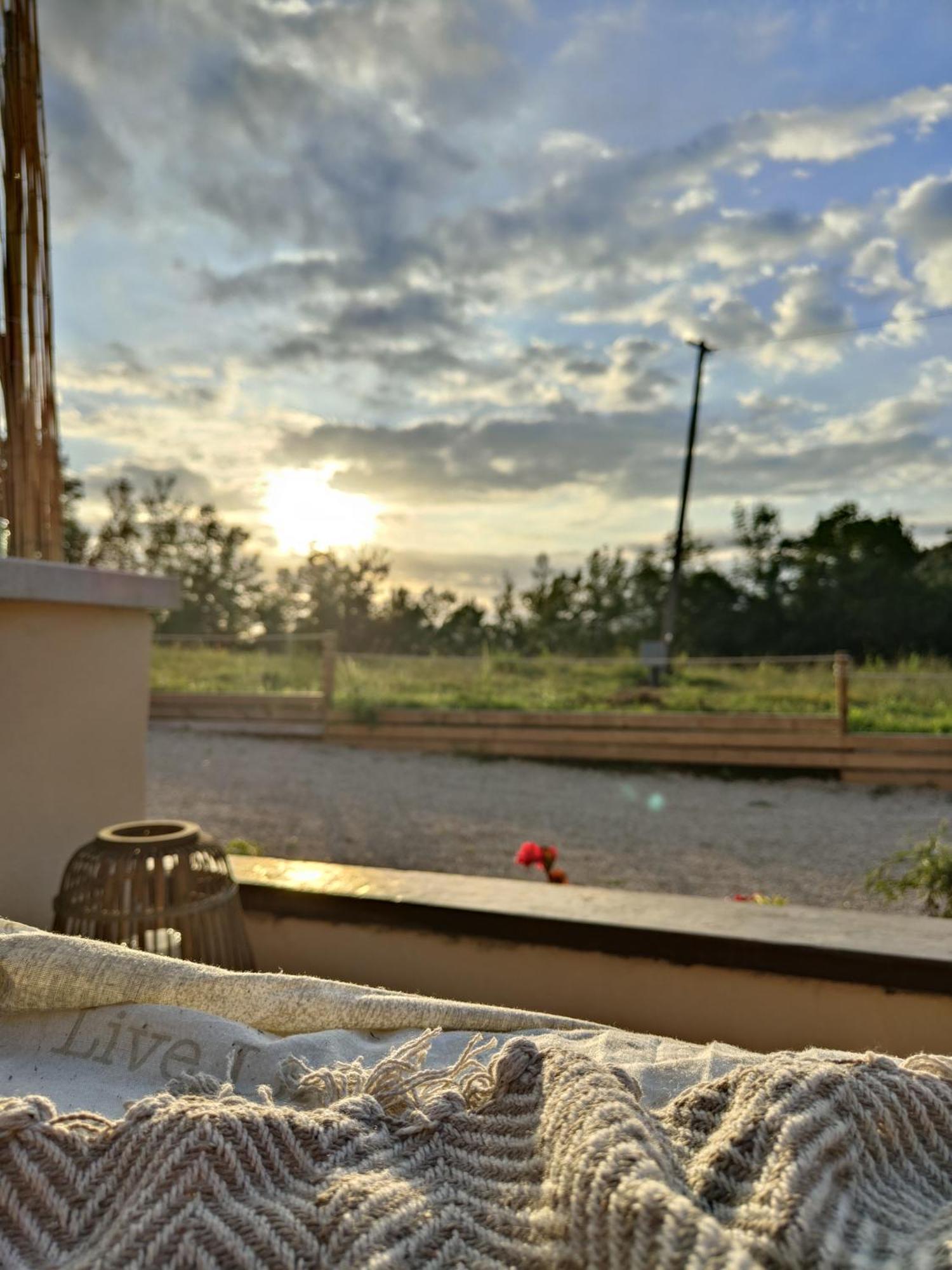 Casale Dei Ricordi Bed & Breakfast Arce Exterior photo