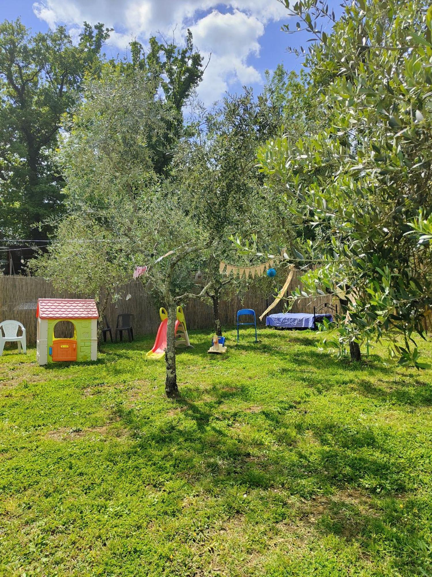 Casale Dei Ricordi Bed & Breakfast Arce Exterior photo